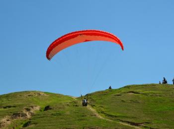 عودة التدريبات الخاصة بالطيران الشراعي في مدينة الموصل