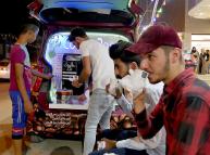 شاب عراقي يتحدى البطالة وينجح بمشروعه الخاص (مقهى متنقل)